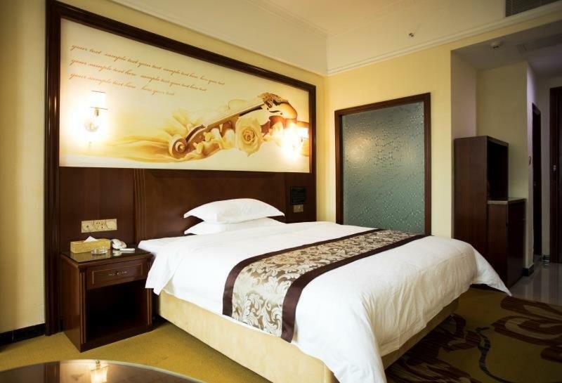 Longhui Business Hotel Huizhou  Exterior photo