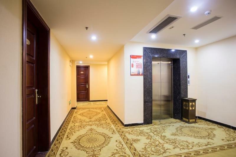 Longhui Business Hotel Huizhou  Exterior photo